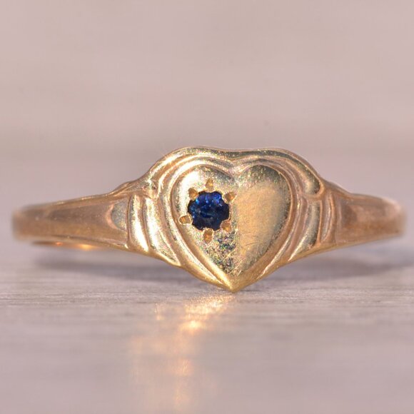 Yellow Gold Heart Ring with Natural Blue Sapphire